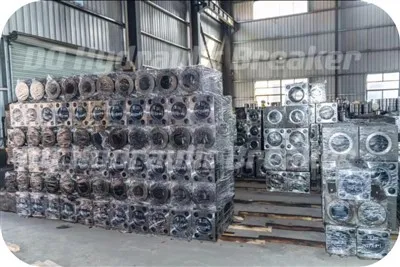 Dong Qiang Fabricació de maquinària d'alta qualitat del capçal frontal del trencador hidràulic per a Sb121 Sb131 Sb151 Sb81 Sb70 Hb20g Hb30g Hb40g